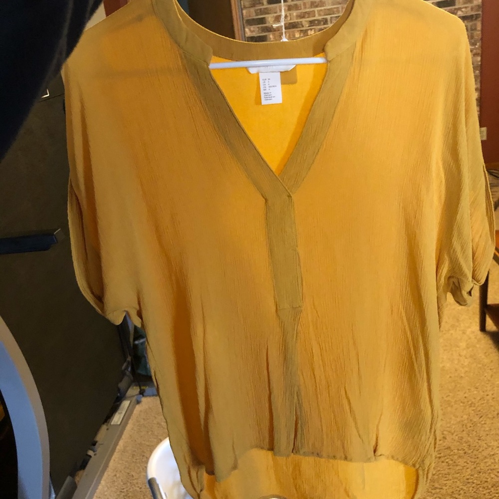 Mustard yellow H&M top